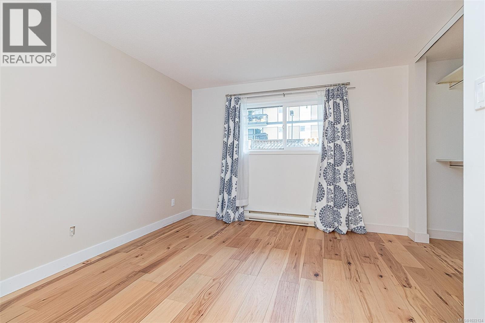 #14 100 ABBEY LANE - 23