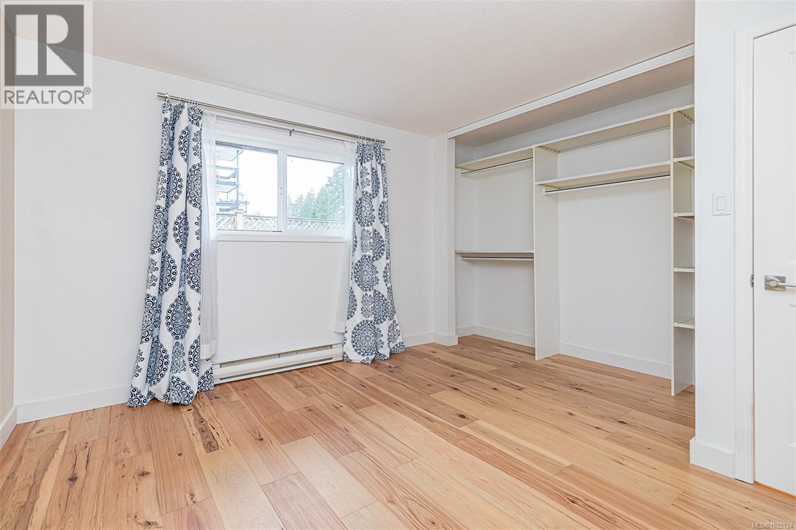 #14 100 ABBEY LANE - 24