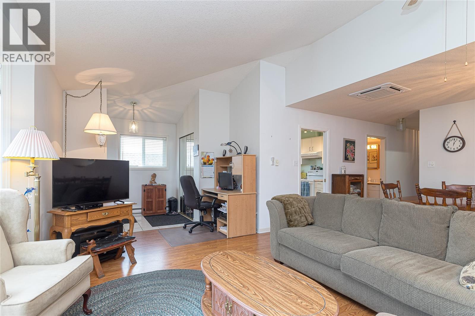 #8 100 ABBEY LANE - 11