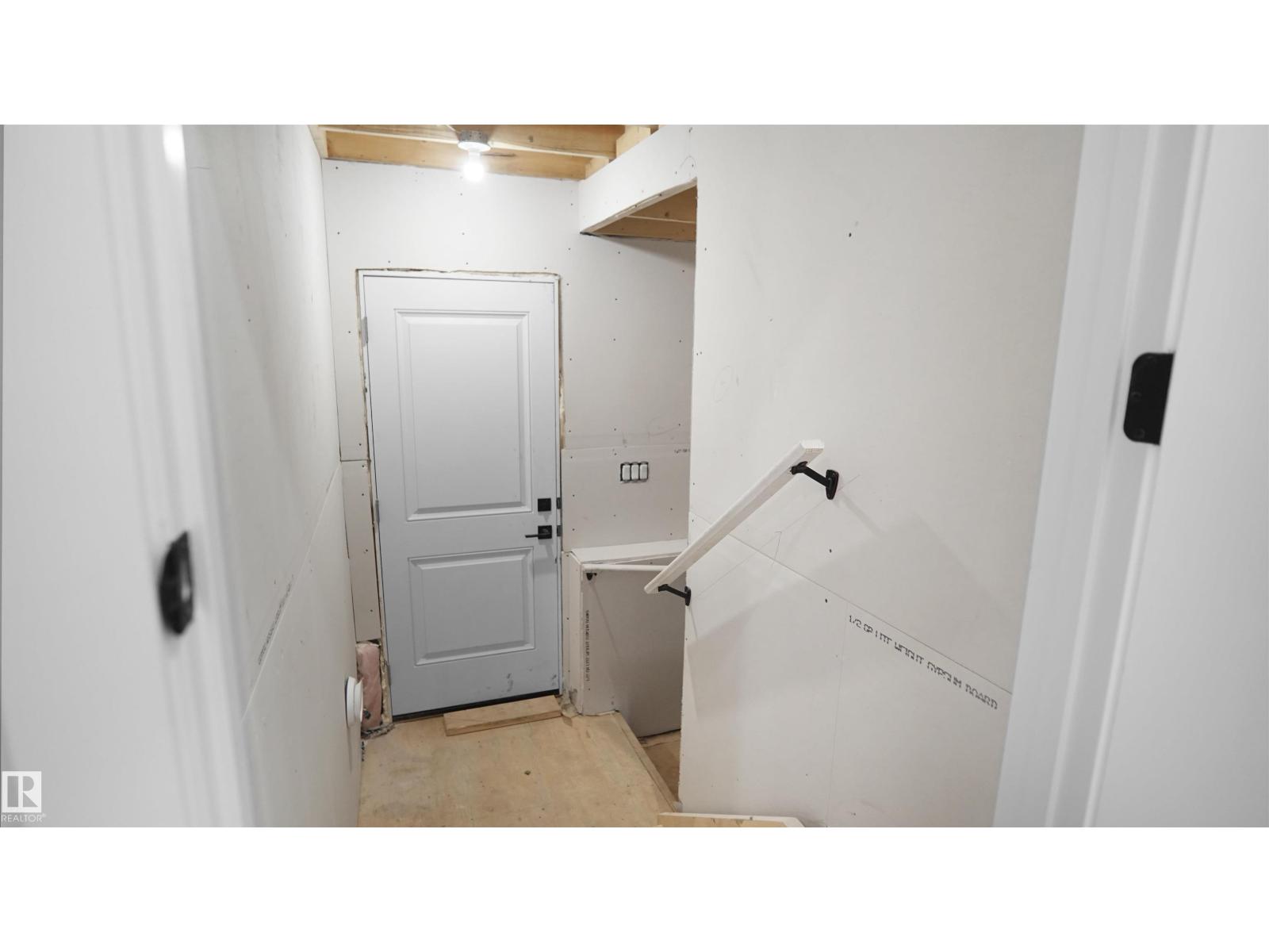 45 MEADOWGROVE LN - 24