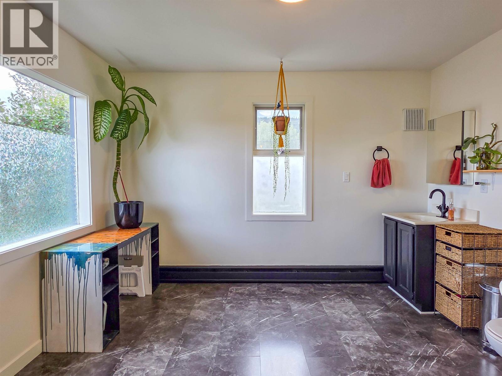 3883 3RD Avenue, Smithers