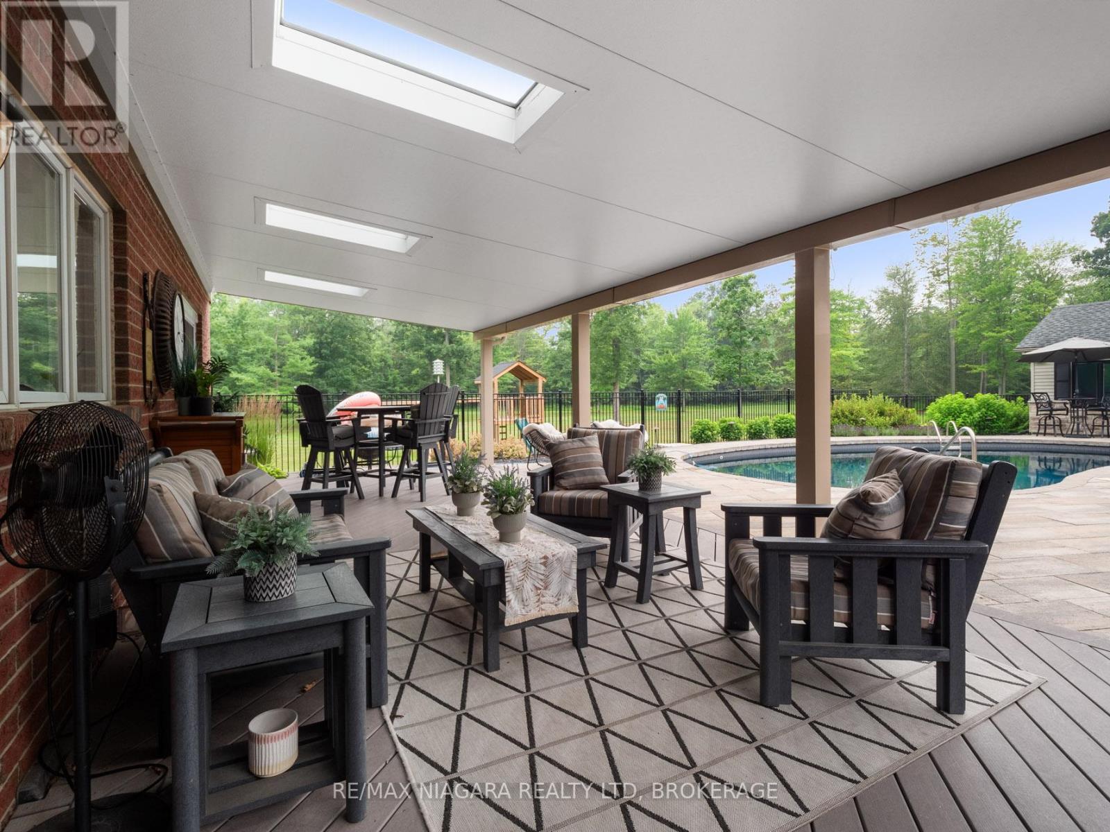 2738 MOYER STREET - 9