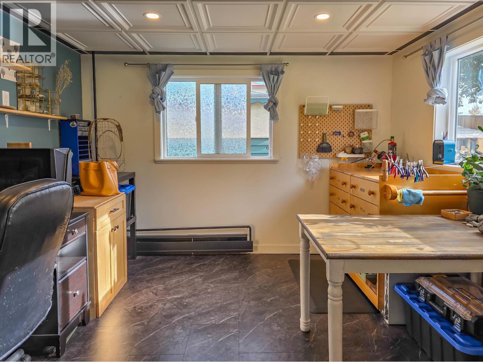 3883 3RD AVENUE - 29