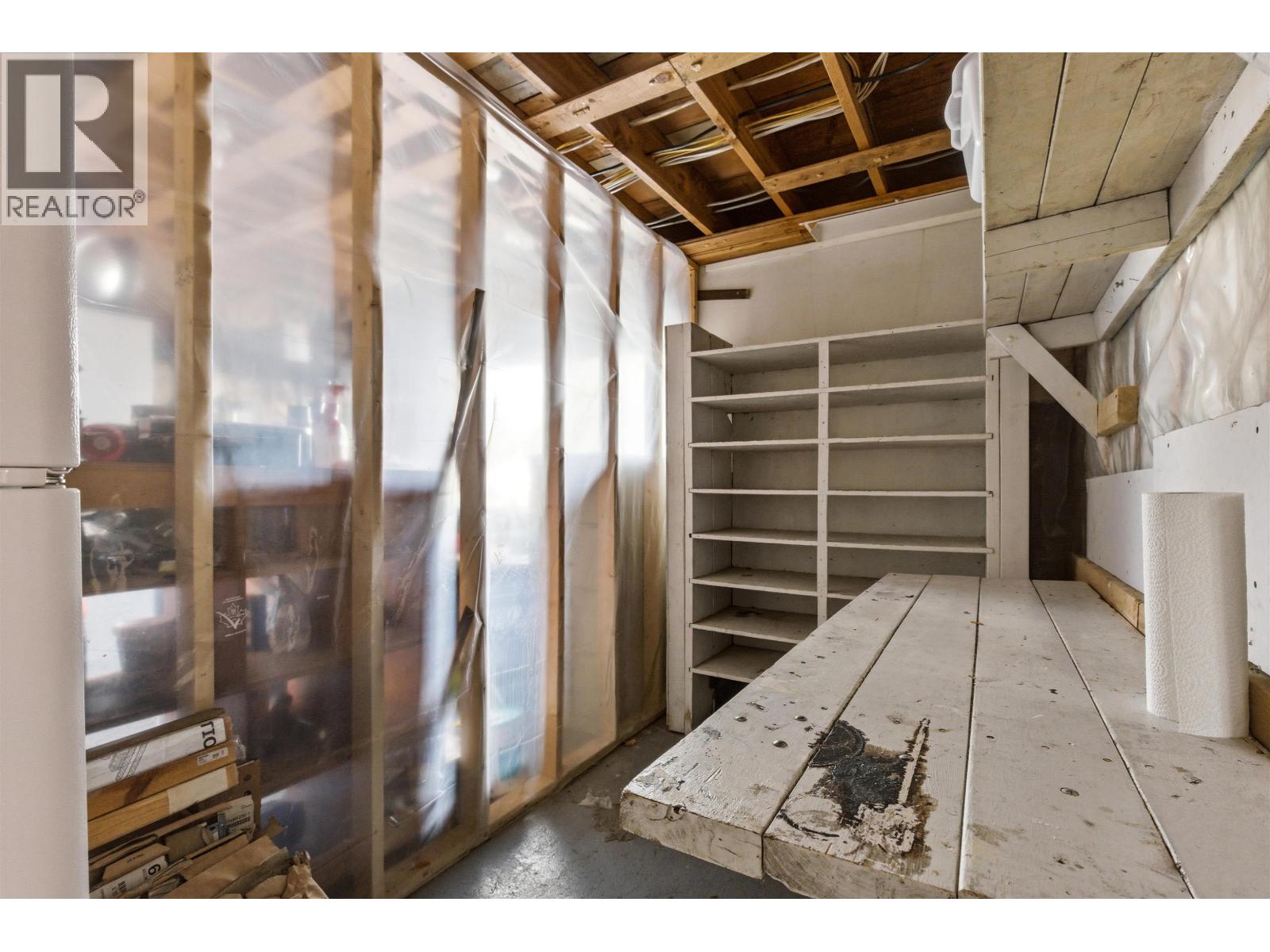 411 RICHARD STREET - 19