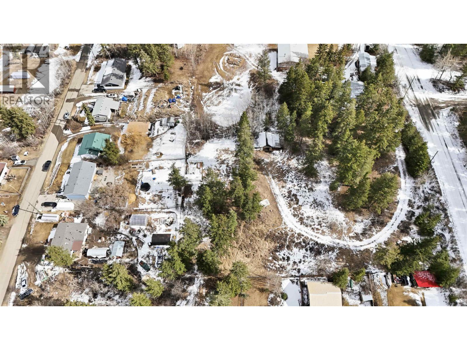 411 RICHARD STREET - 37