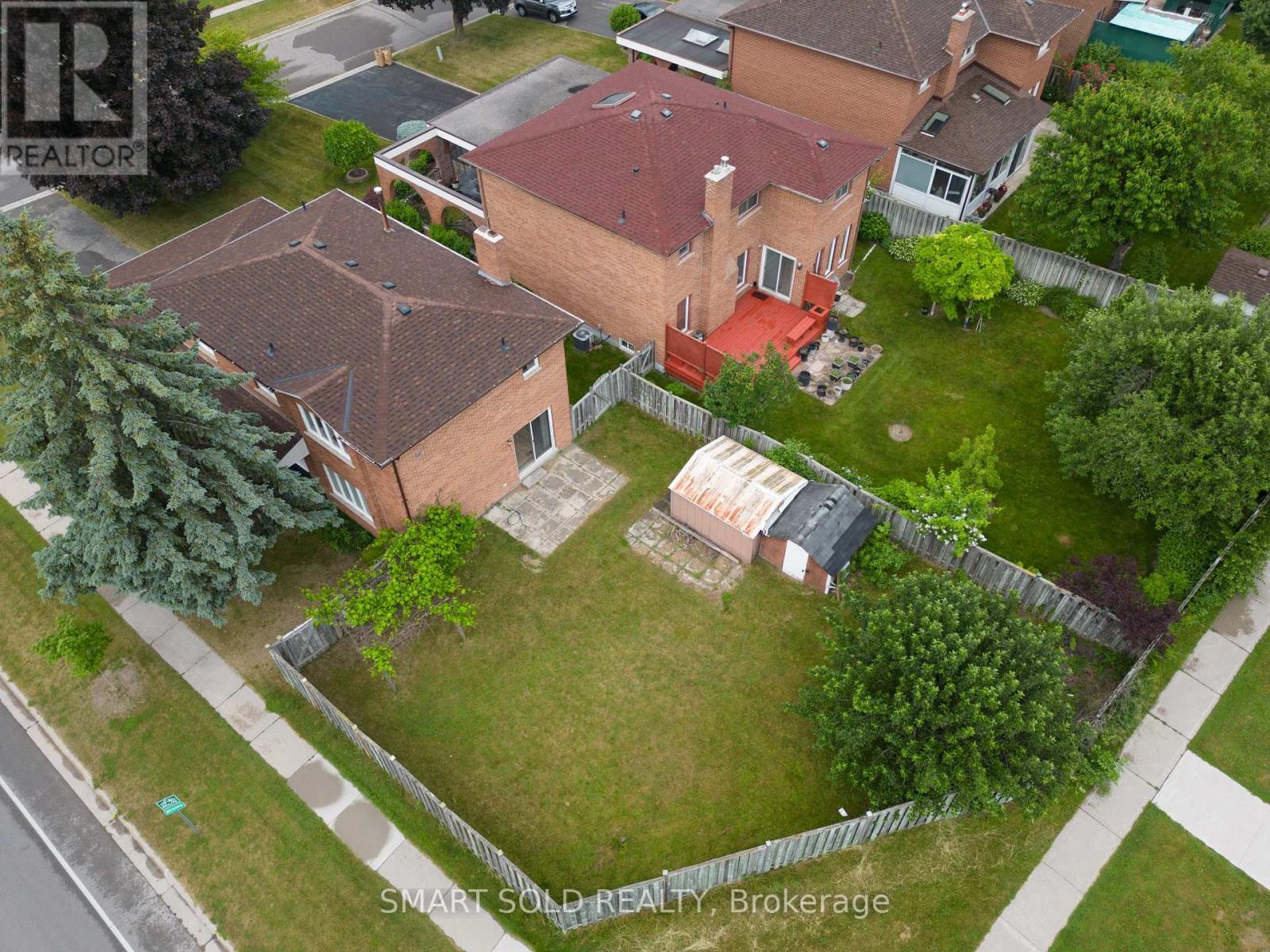 217 WAVERLY STREET N - 27