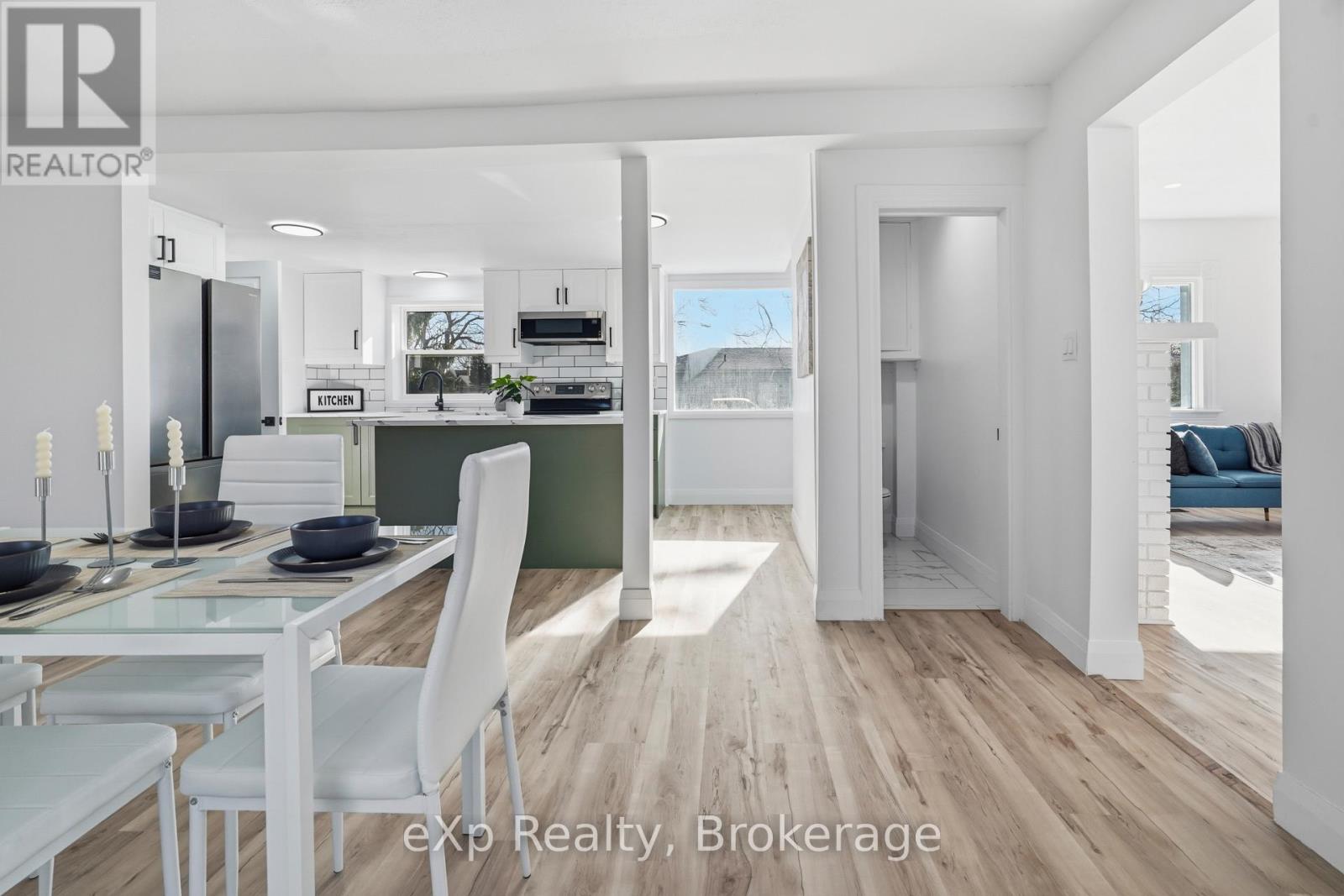 Single Family House for Sale in  WILLIAM STREET W North Middlesex (Parkhill) 