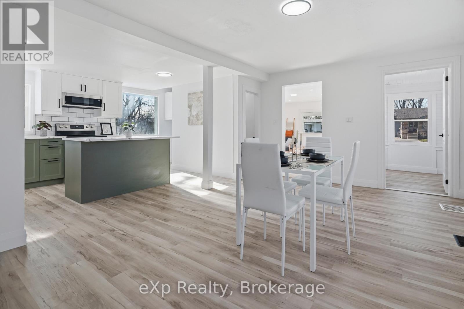 Single Family House for Sale in  WILLIAM STREET W North Middlesex (Parkhill) 