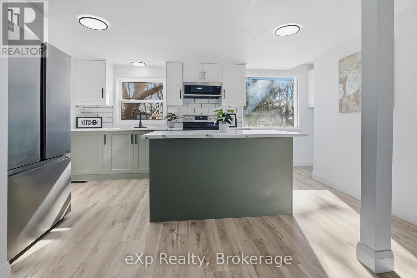 Single Family House for Sale in  WILLIAM STREET W North Middlesex (Parkhill) 