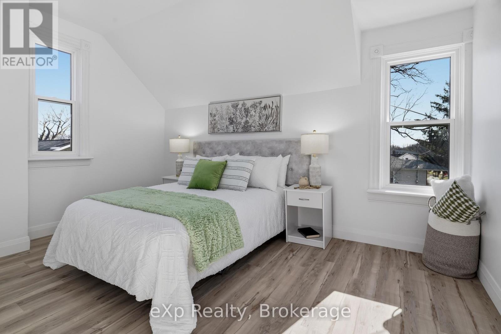 Single Family House for Sale in  WILLIAM STREET W North Middlesex (Parkhill) 