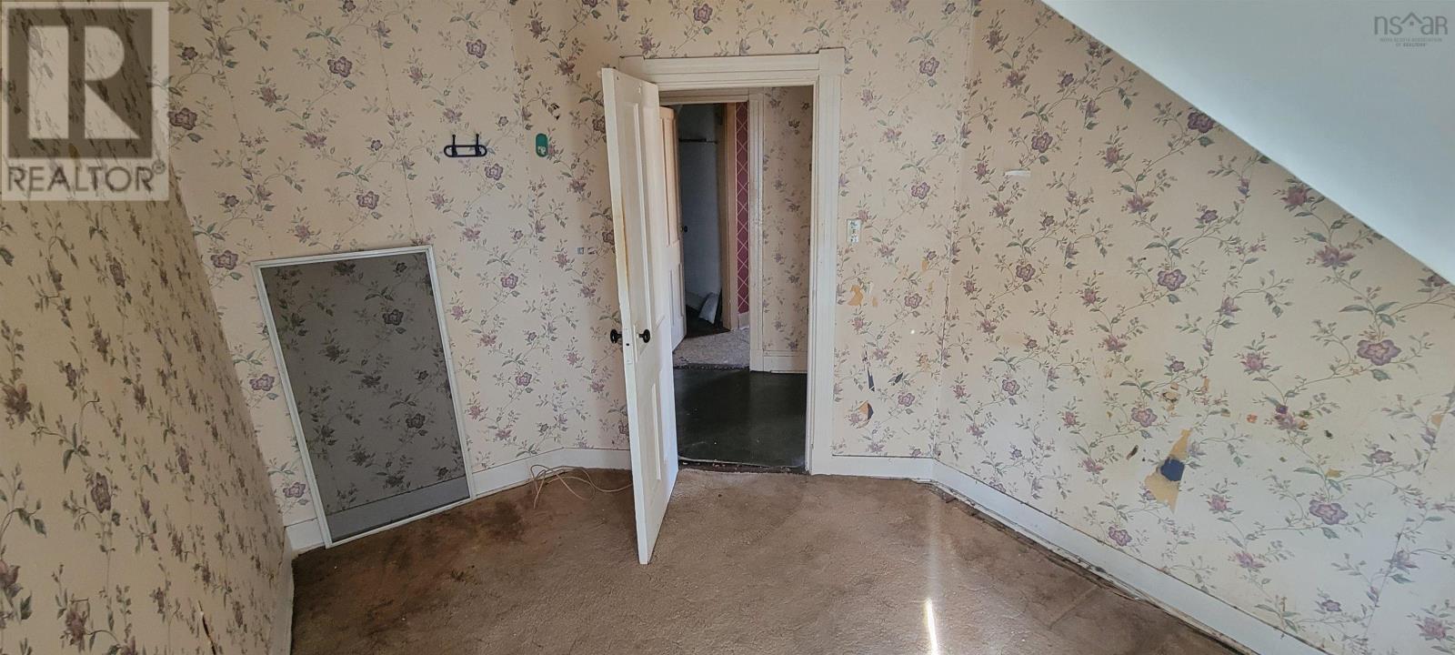 Property 6 of 18 of 14 Maxie Court