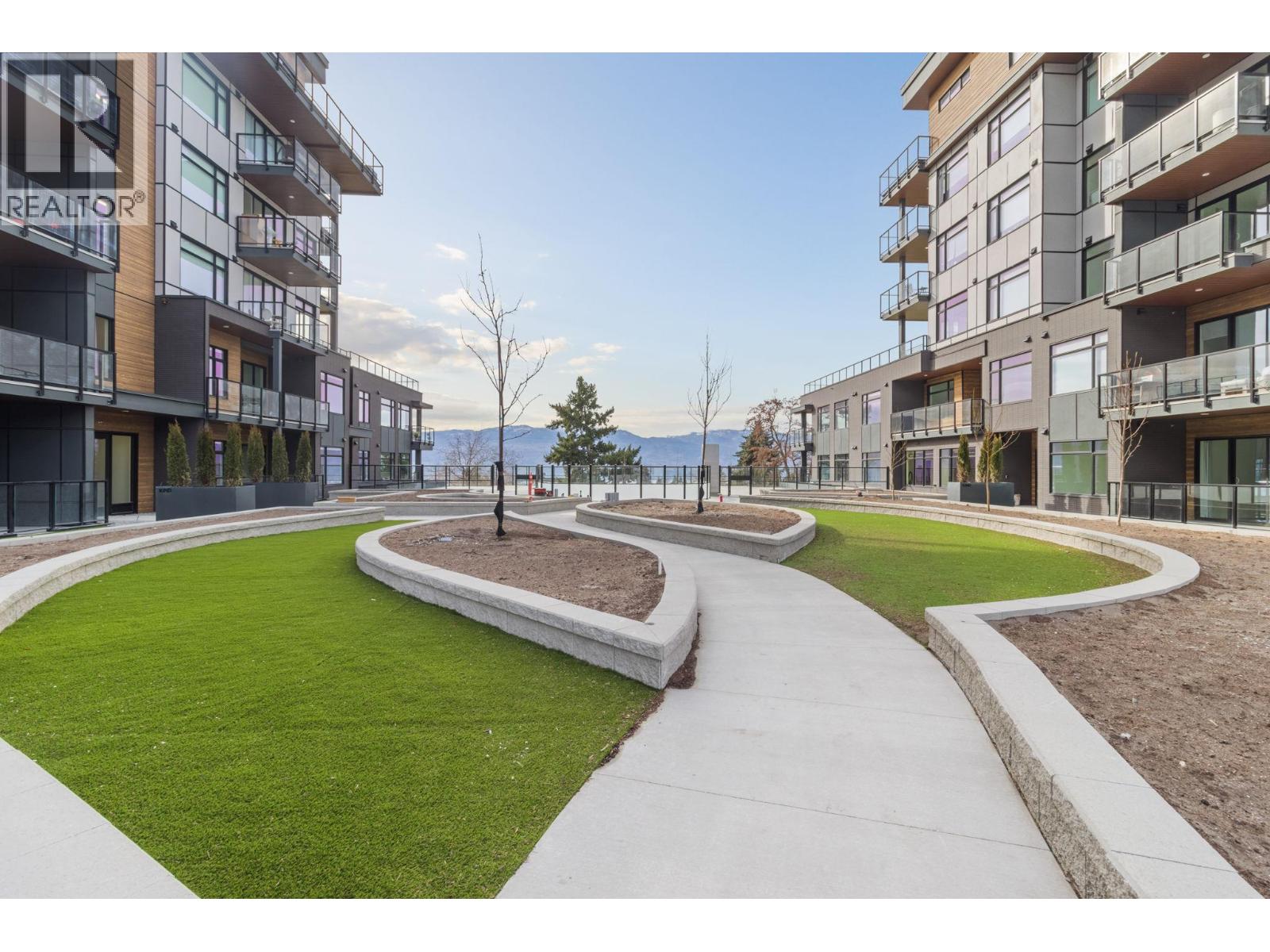 #101 2780 OLALLA ROAD - 21