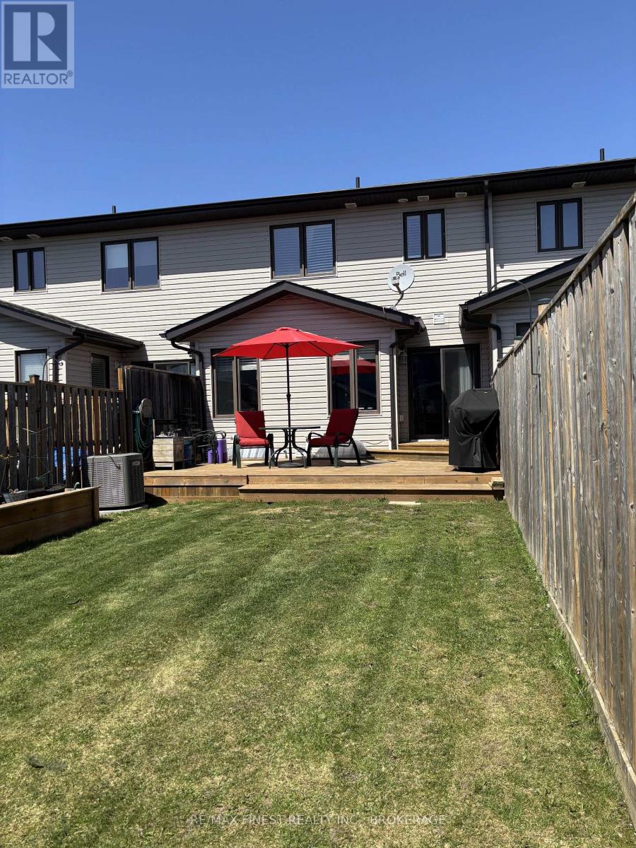 1395 TREMONT DRIVE,Kingston (City Northwest),,
