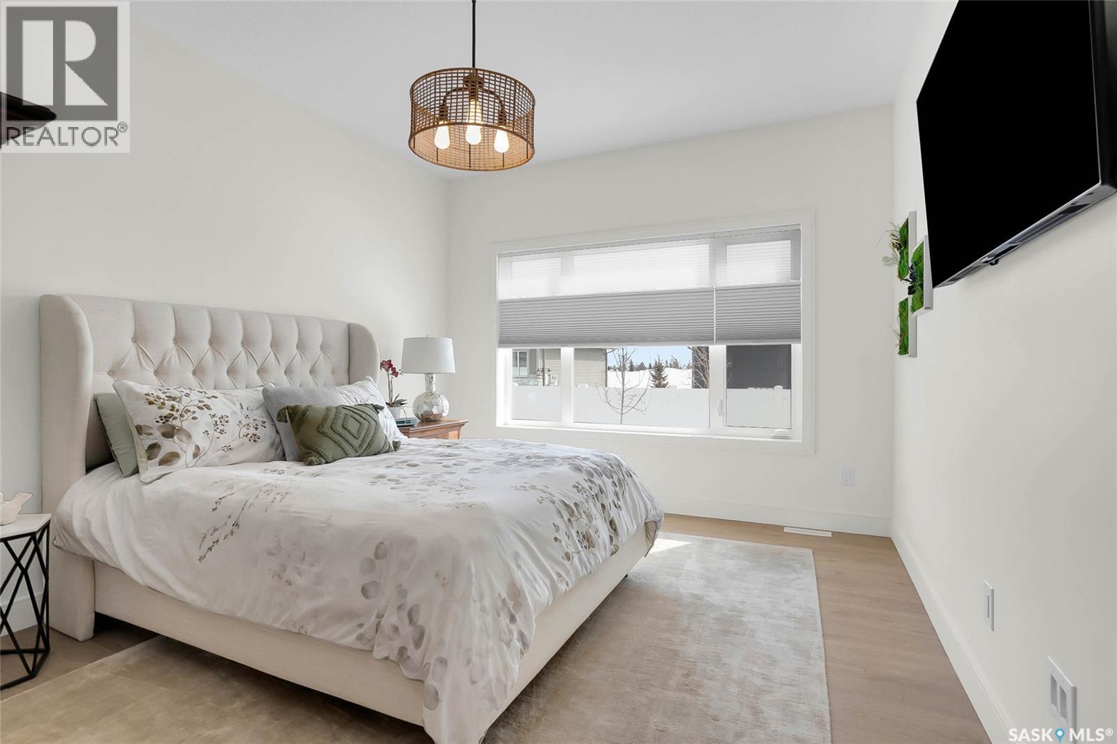 #9 437 PALMER CRESCENT - 20