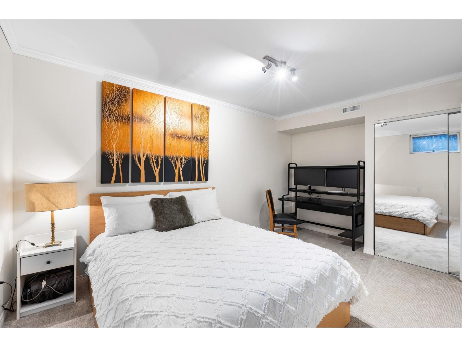 14015 MARINE DRIVE, White Rock