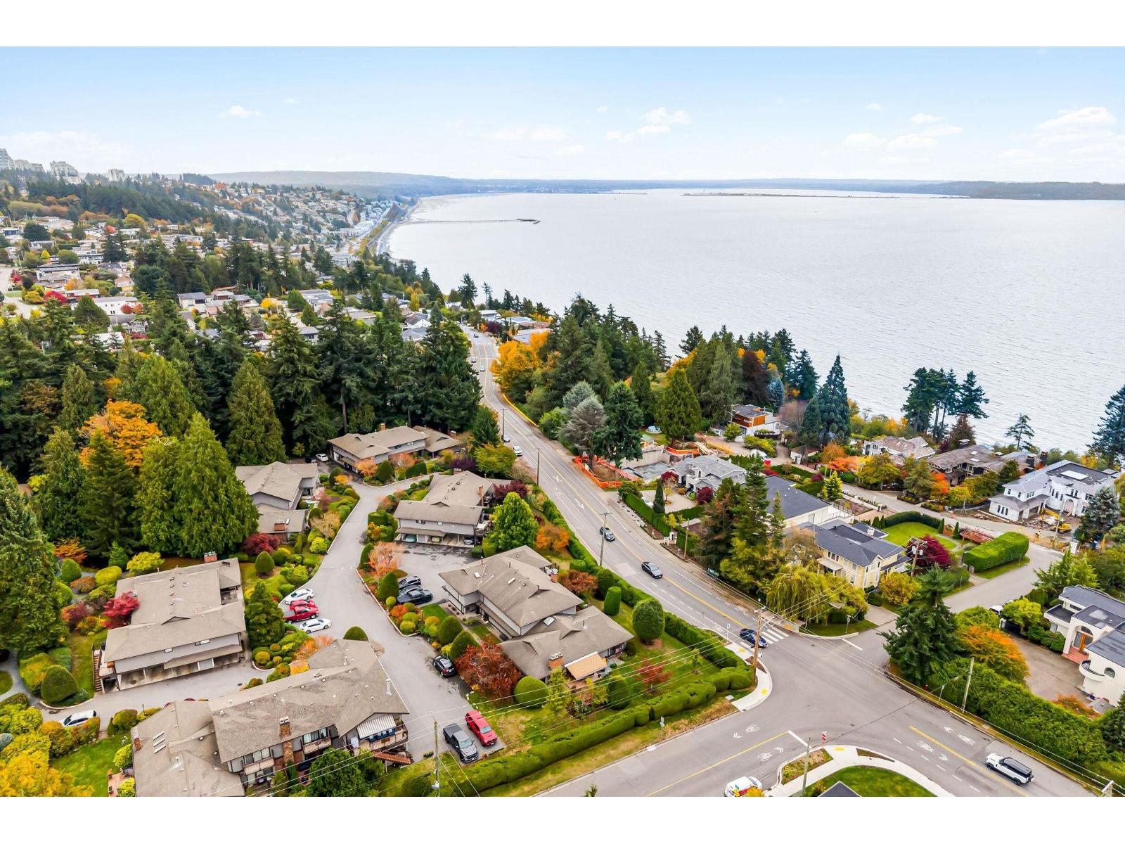 14015 MARINE DRIVE, White Rock