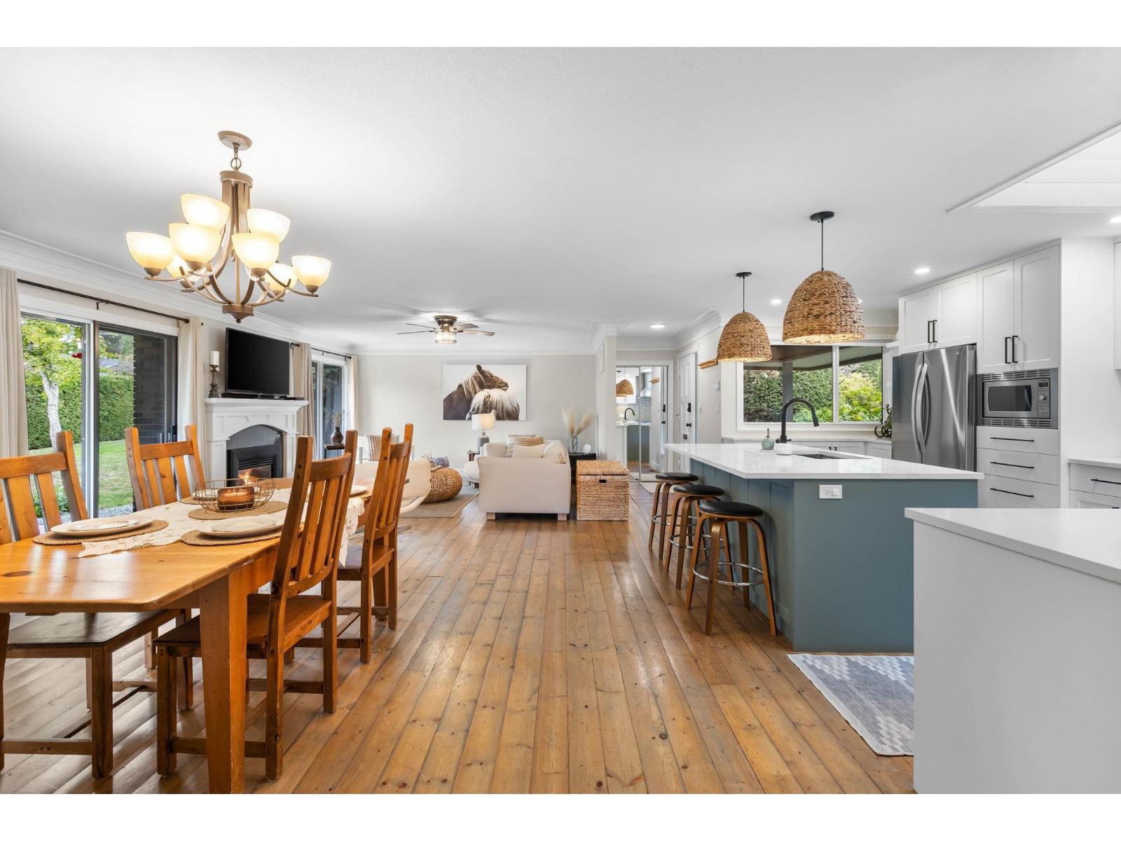 14015 MARINE DRIVE, White Rock