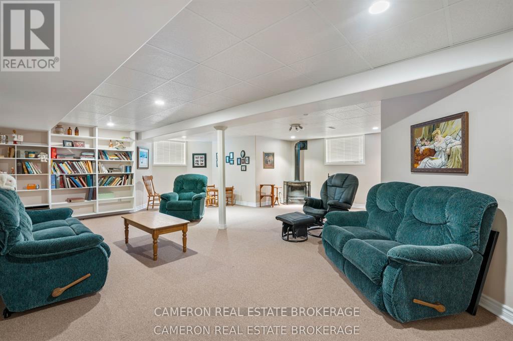 18105 FARLINGER DRIVE - 27