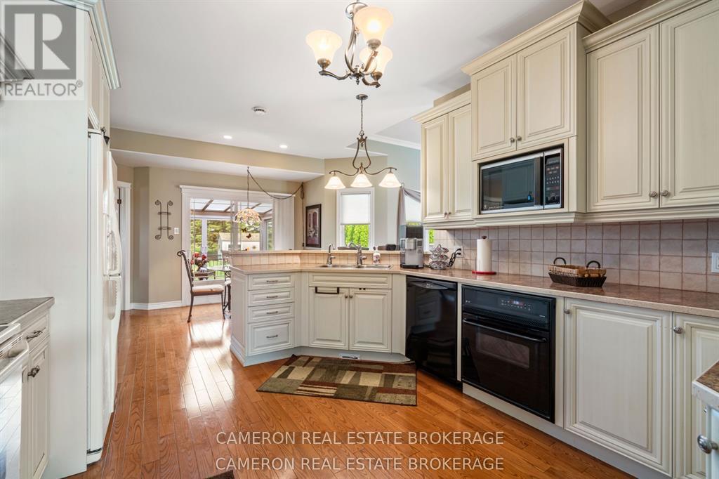 18105 FARLINGER DRIVE - 12