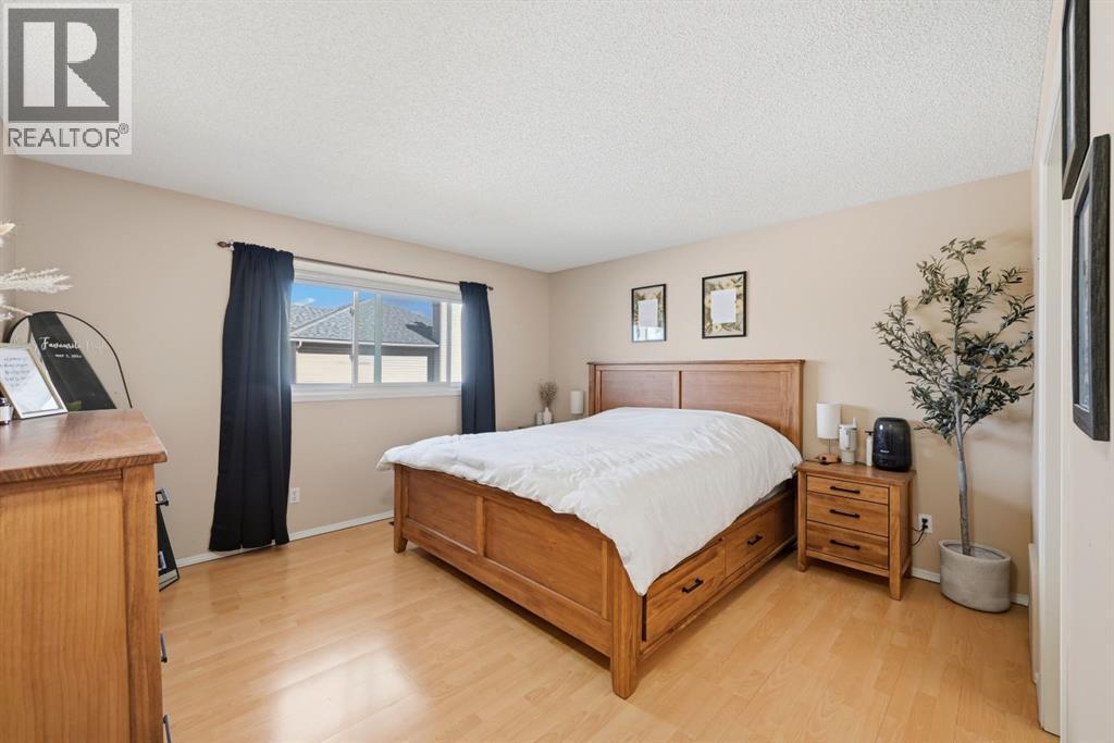 Single Family House Bi-level for Sale in  Hidden Valley Drive NW Hidden Valley Calgary 