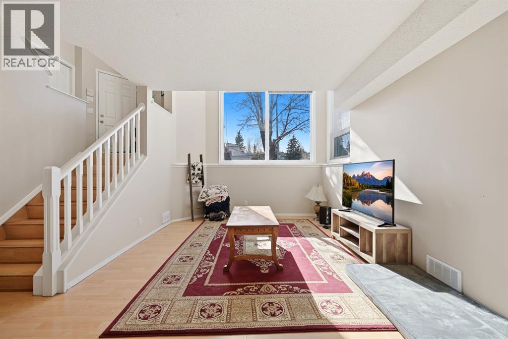 Single Family House Bi-level for Sale in  Hidden Valley Drive NW Hidden Valley Calgary 