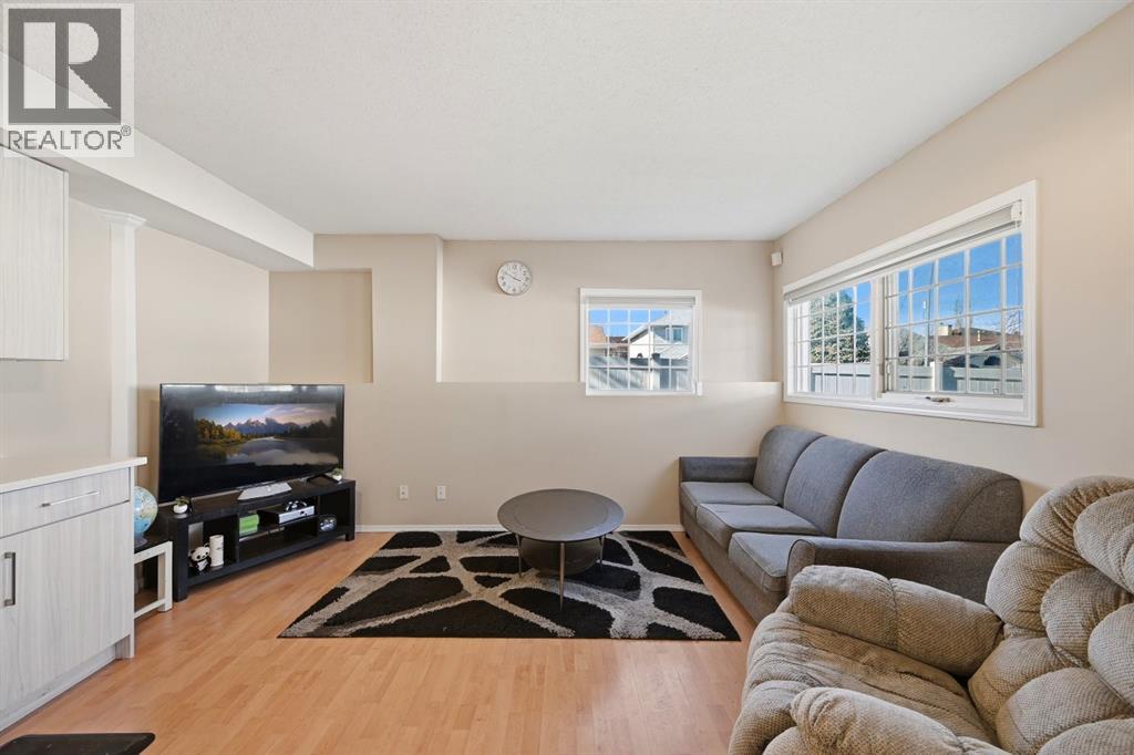 Single Family House Bi-level for Sale in  Hidden Valley Drive NW Hidden Valley Calgary 