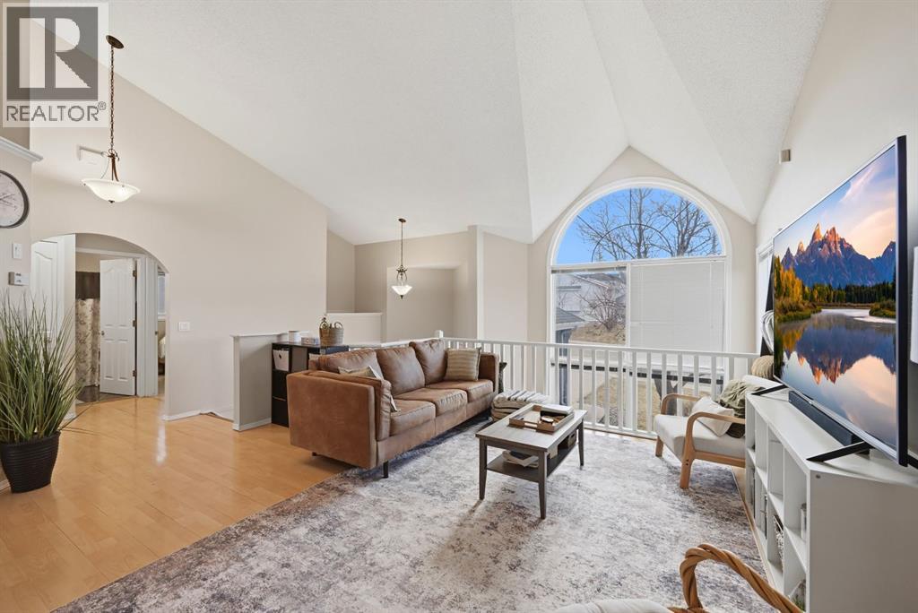 Single Family House Bi-level for Sale in  Hidden Valley Drive NW Hidden Valley Calgary 