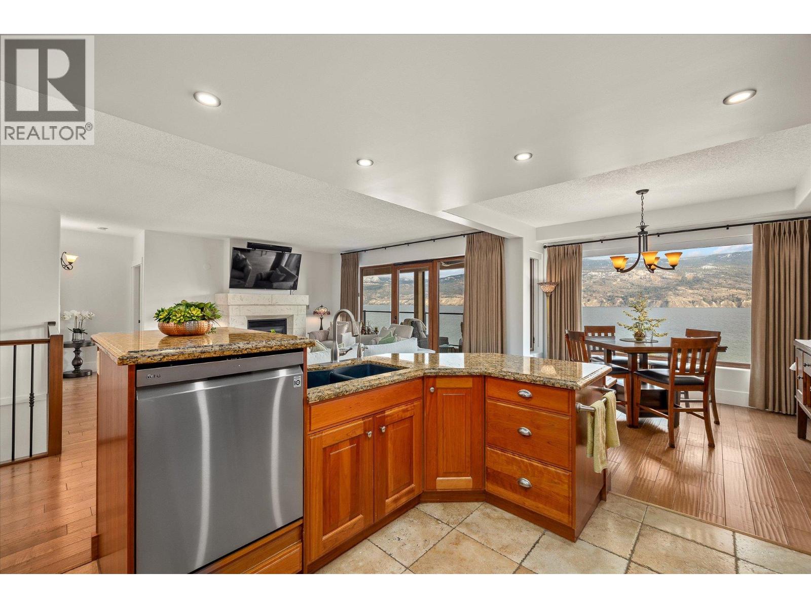 14419 Downton Avenue Unit# 206, Summerland