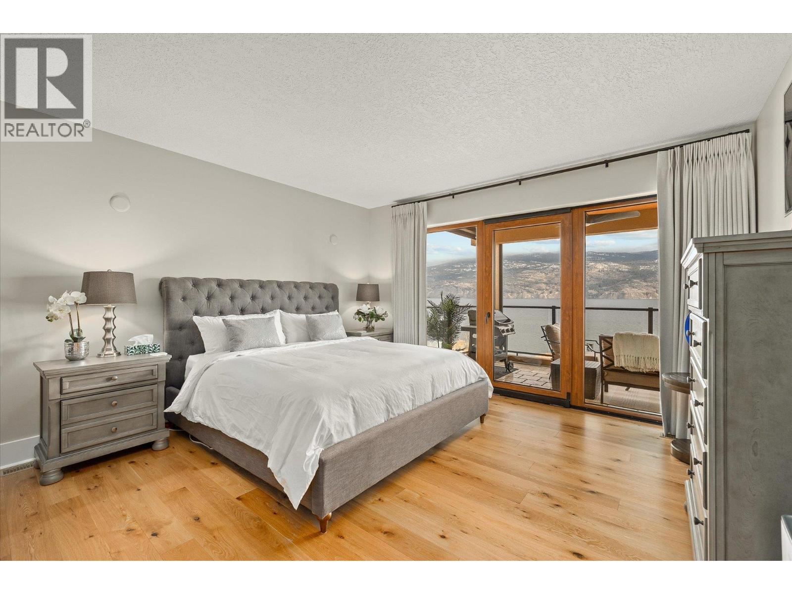 14419 Downton Avenue Unit# 206, Summerland