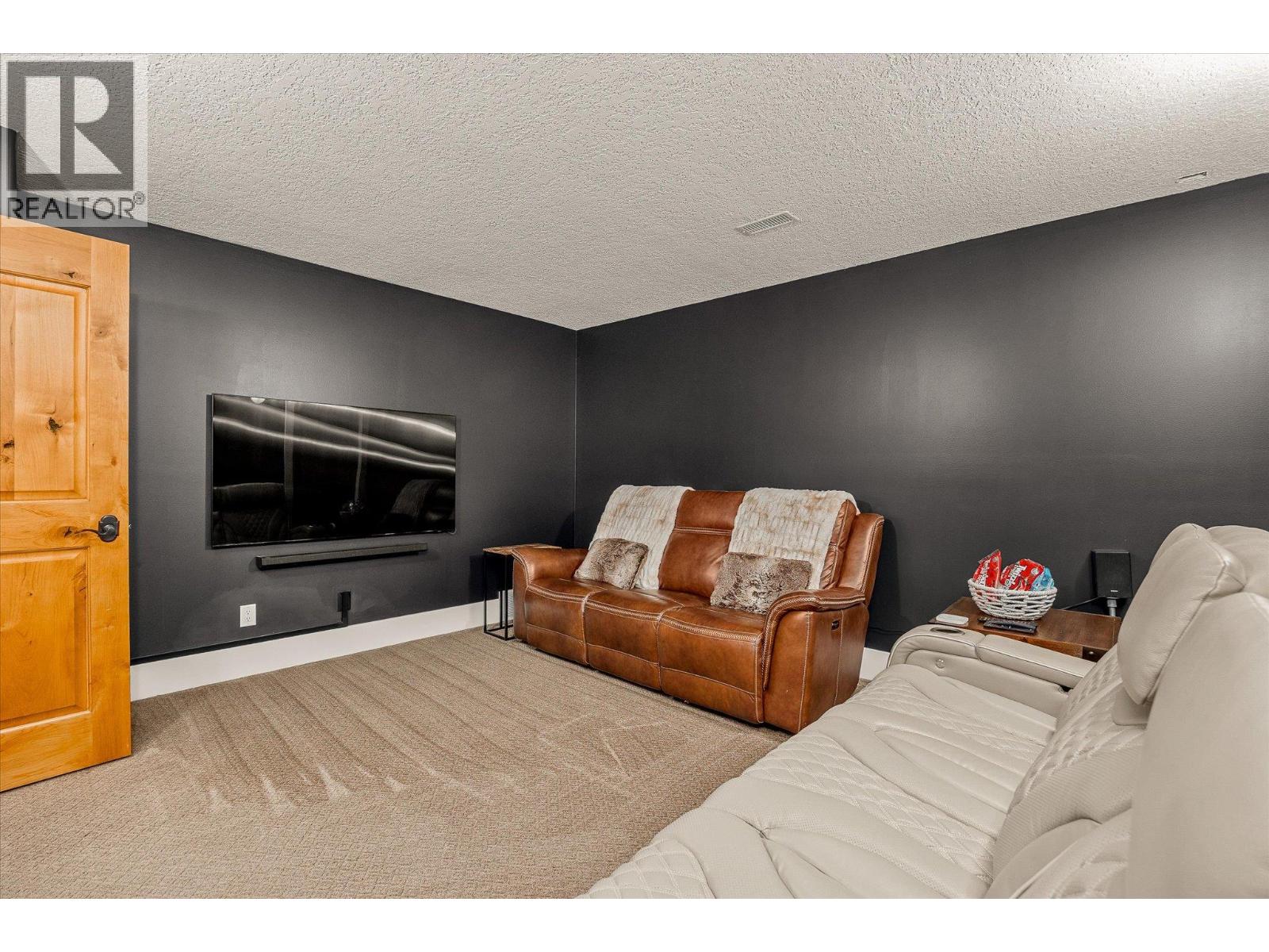 14419 Downton Avenue Unit# 206, Summerland