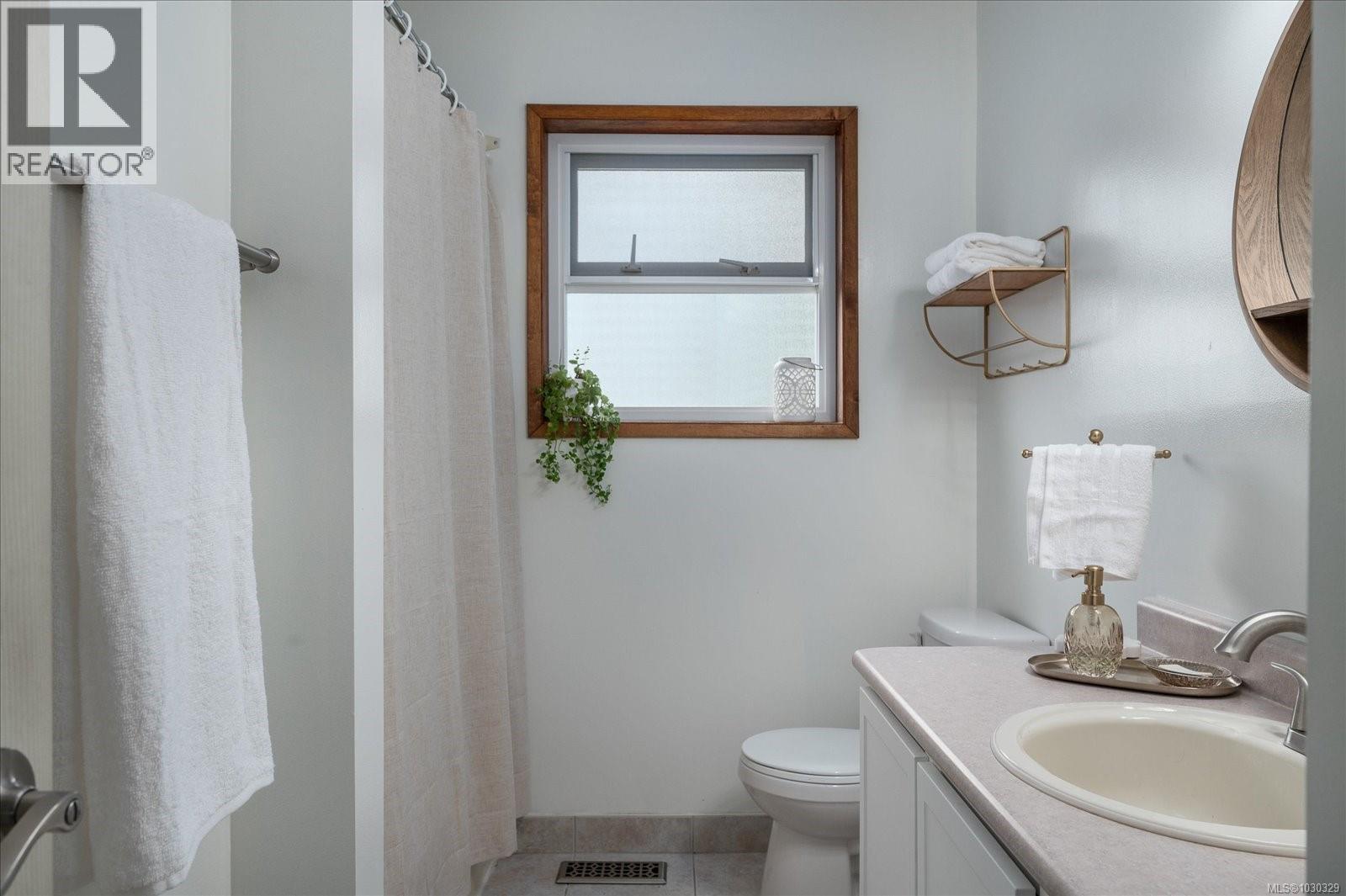 5959 SCHOONER WAY - 32