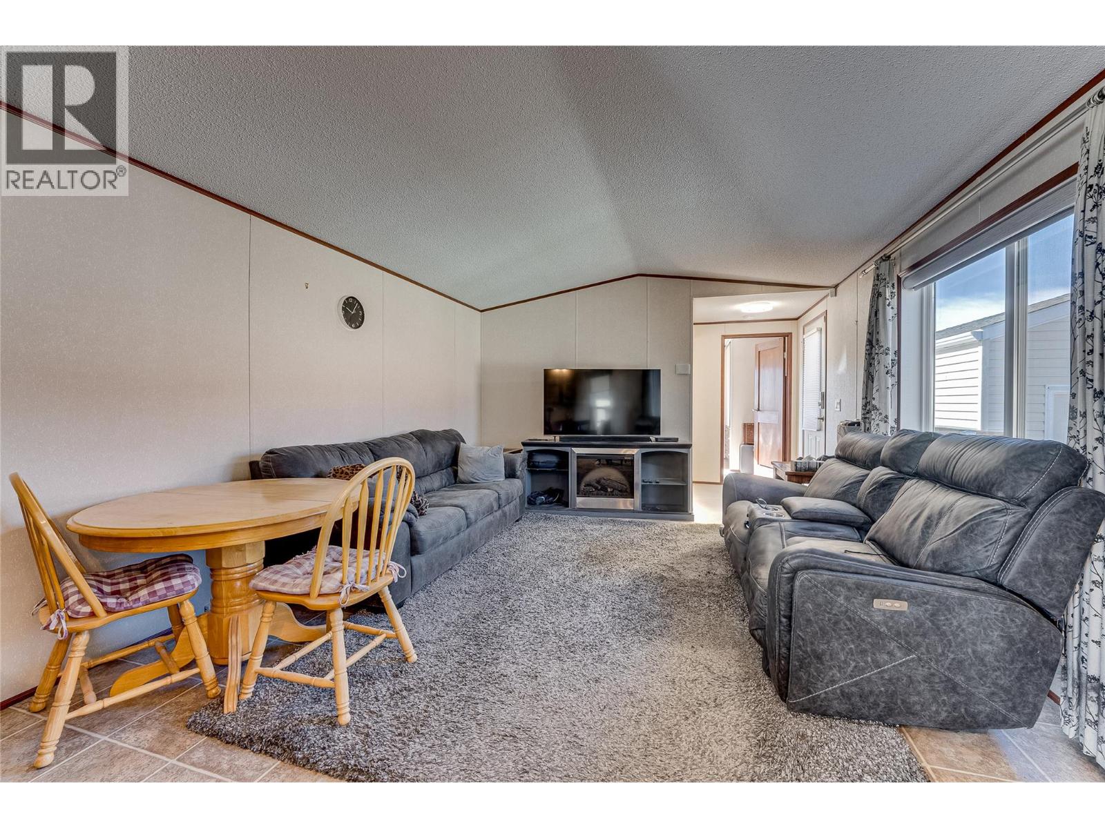 91 12560 Westside Road, Vernon