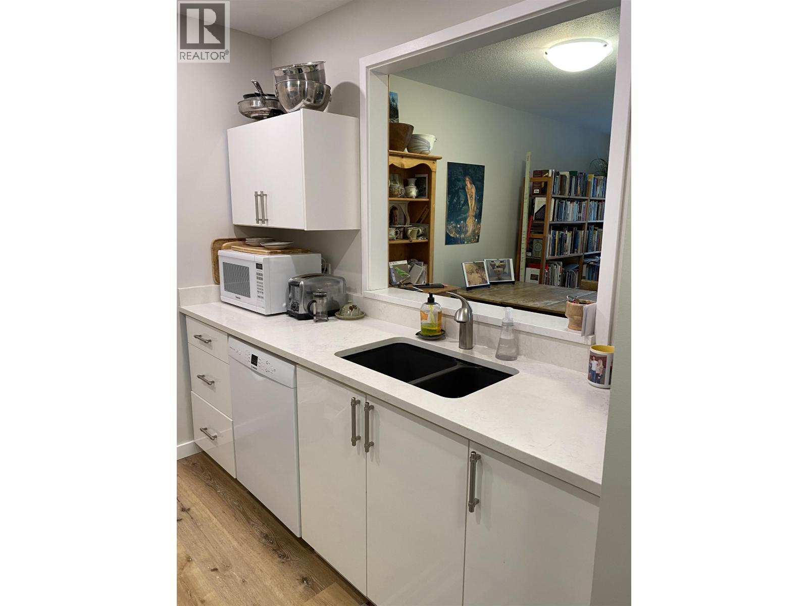 27 622 FARNHAM ROAD, Gibsons