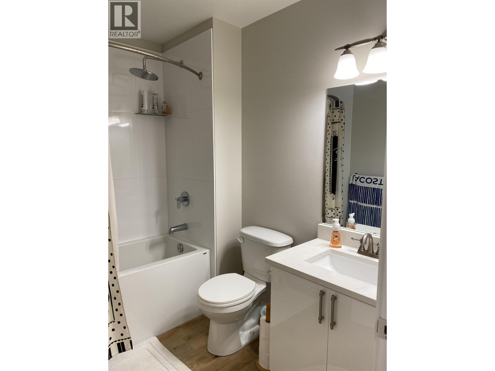 27 622 FARNHAM ROAD, Gibsons