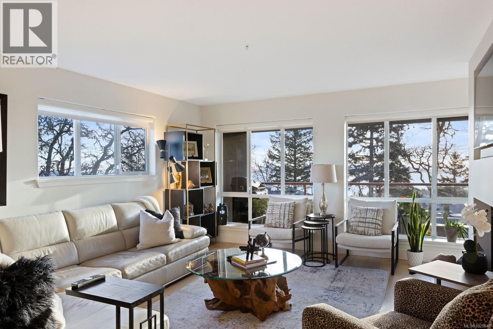 406 940 Boulderwood Rise, Saanich