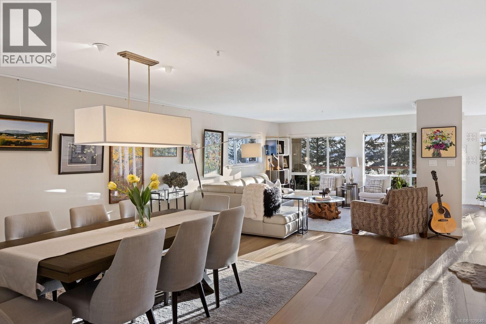 406 940 Boulderwood Rise, Saanich