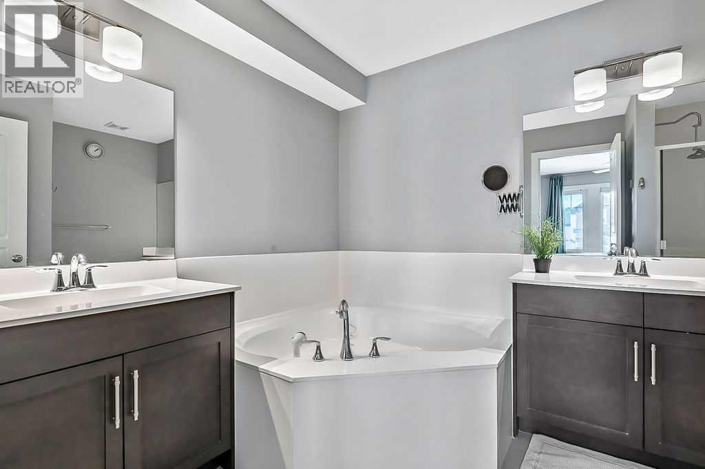 147 River Heights Drive, Cochrane