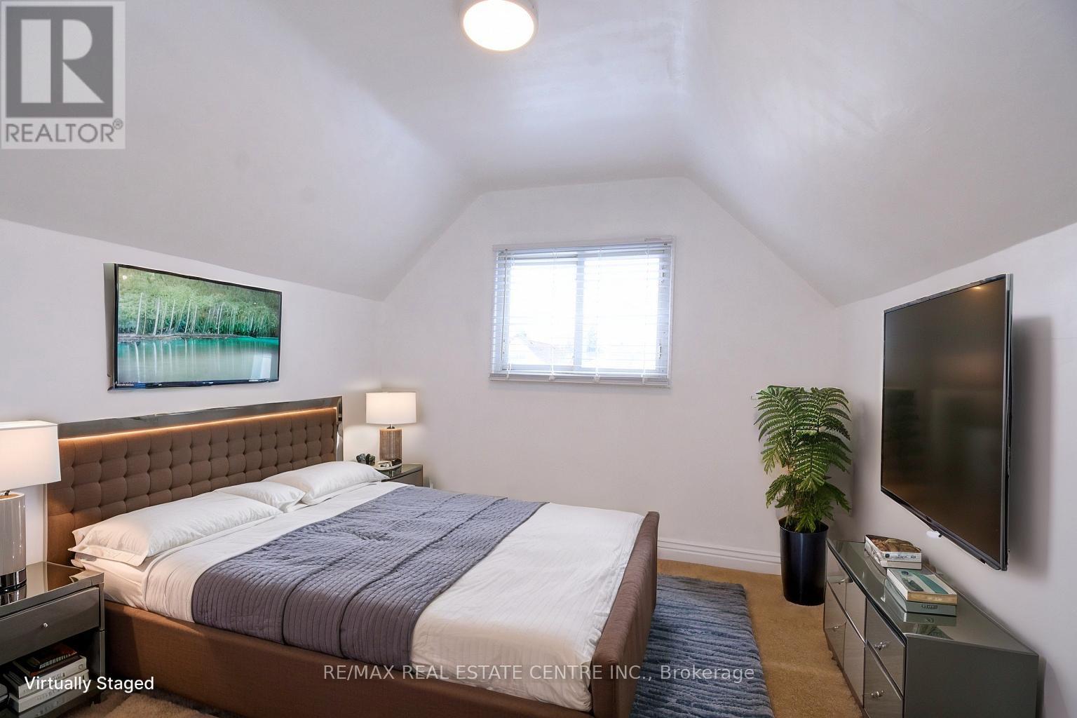 215 WALTER AVENUE S - 10