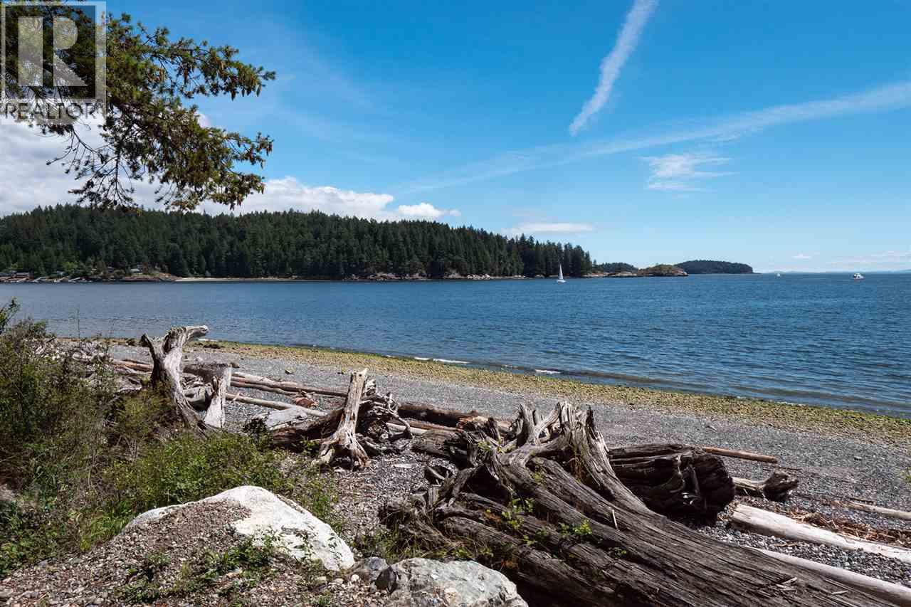 313 SKYLINE DRIVE, Gibsons