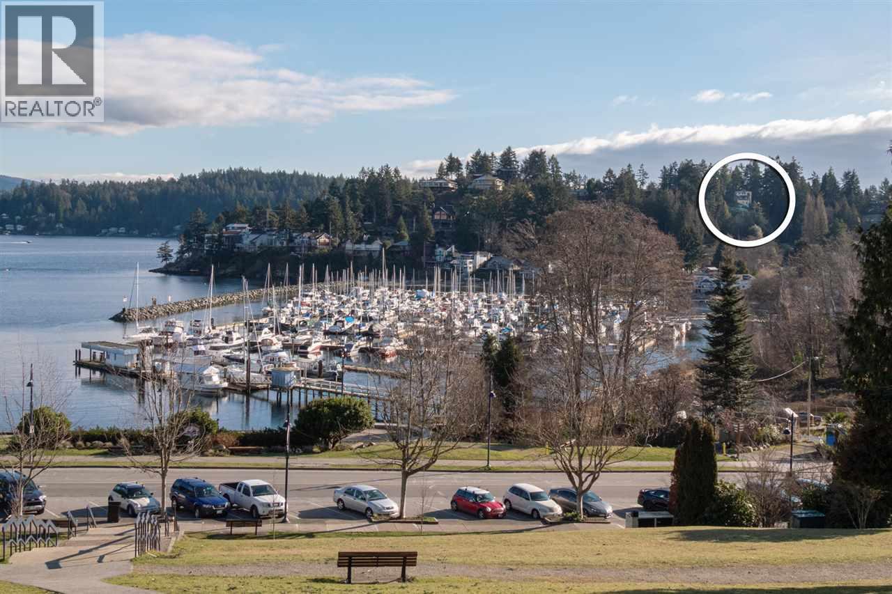 313 SKYLINE DRIVE, Gibsons