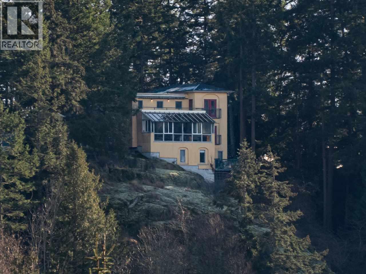 313 SKYLINE DRIVE, Gibsons