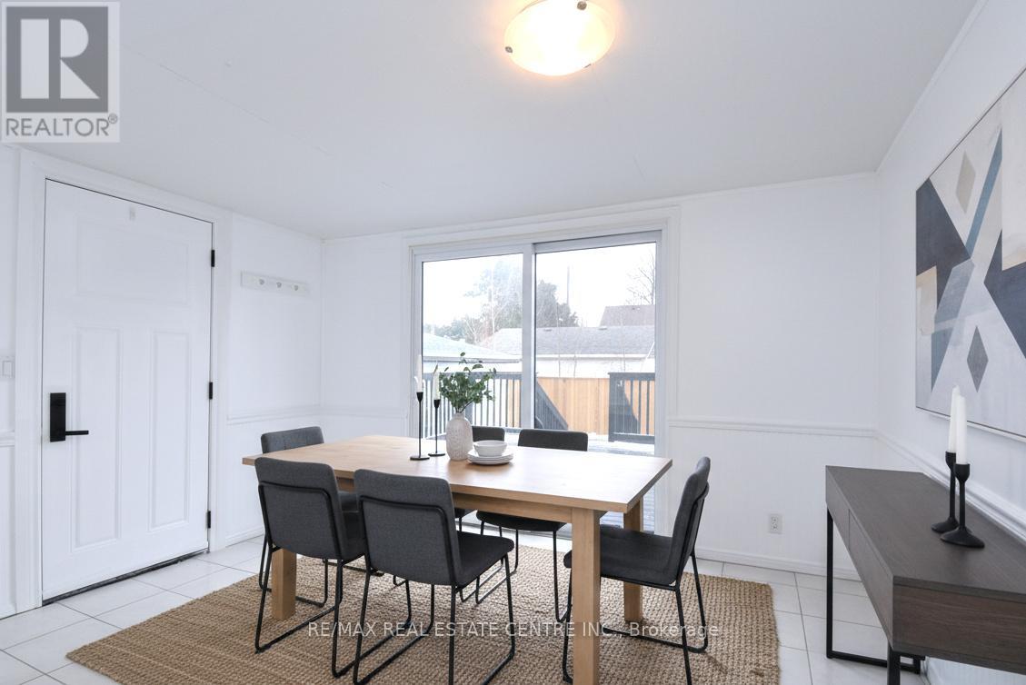 215 WALTER AVENUE S - 9