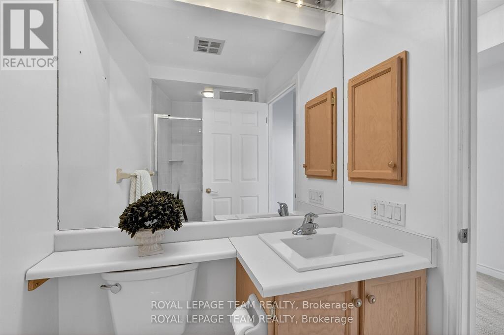 503 - 1480 RIVERSIDE DRIVE — photo 35