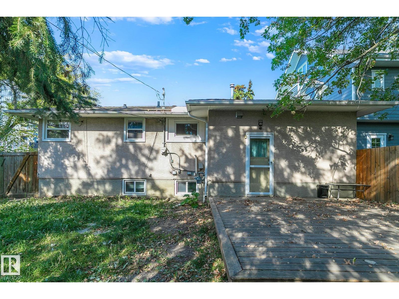 13915 102 AV NW, Edmonton