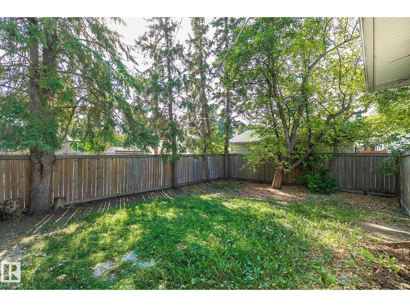 13915 102 AV NW, Edmonton