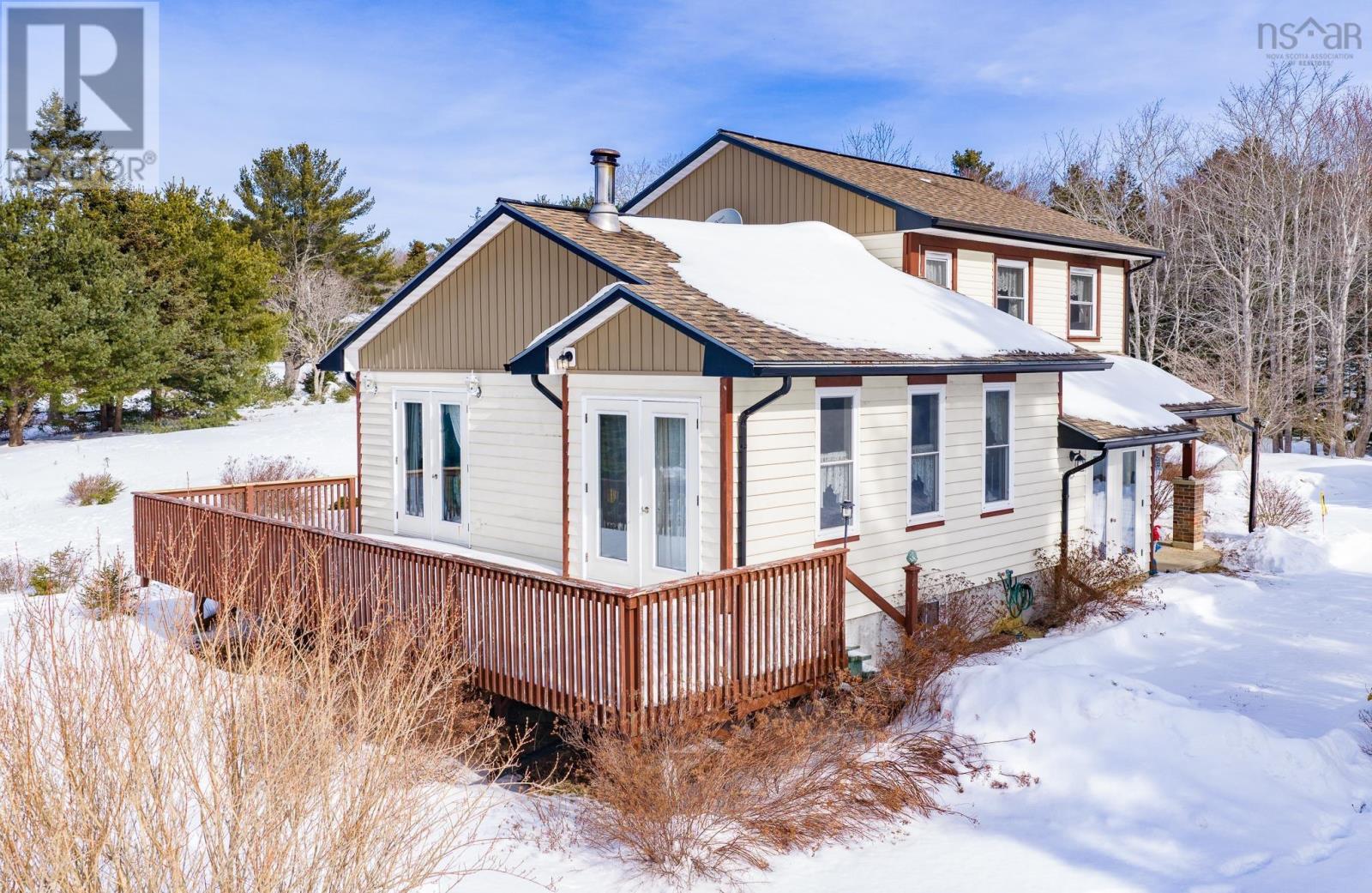 Property photo of 196 Hartz Point Road