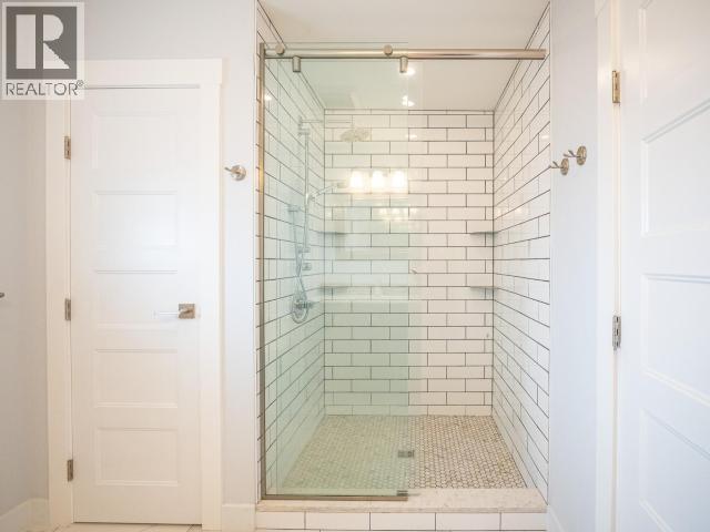 4683 FERNWOOD AVE - 11