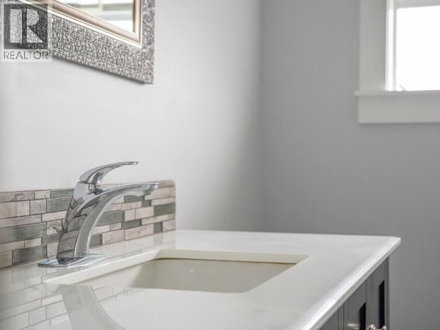 4683 FERNWOOD AVE - 13