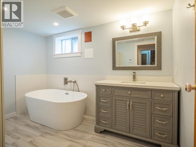 4683 FERNWOOD AVE - 23