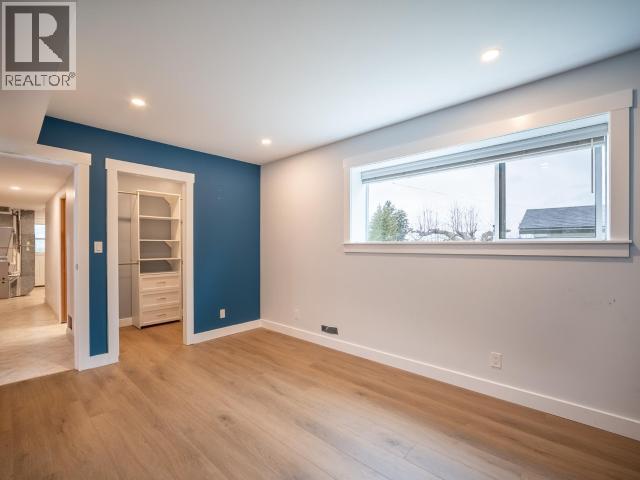 4683 FERNWOOD AVE - 26